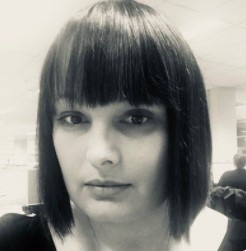 Headshot - Dr Sarah Bickerton