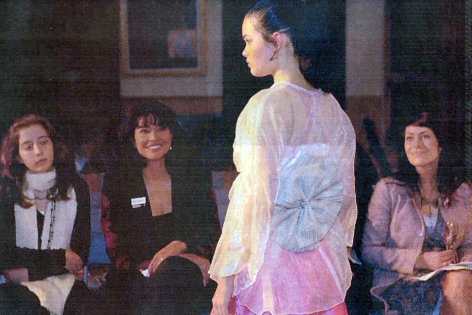 Photo of a young model with TV3’s Carol Hirschfeld and Kelly Swanson Roe watching
