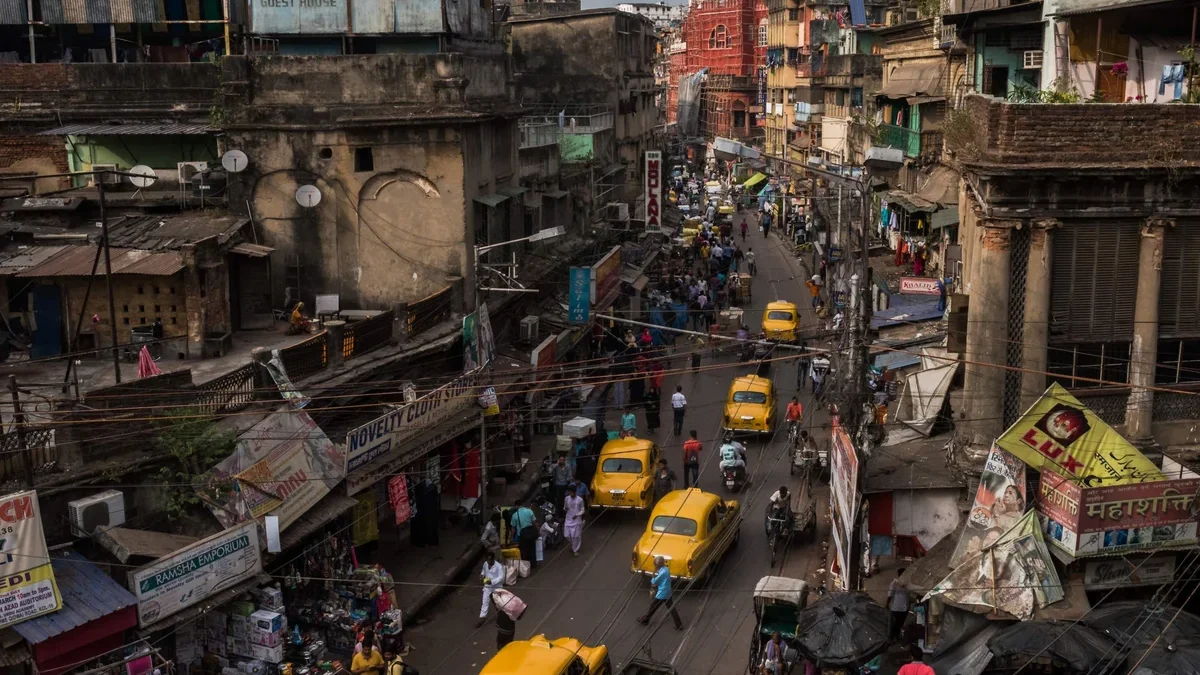 A hectic photo of downtown Kolkata (Calcutta) in India.
